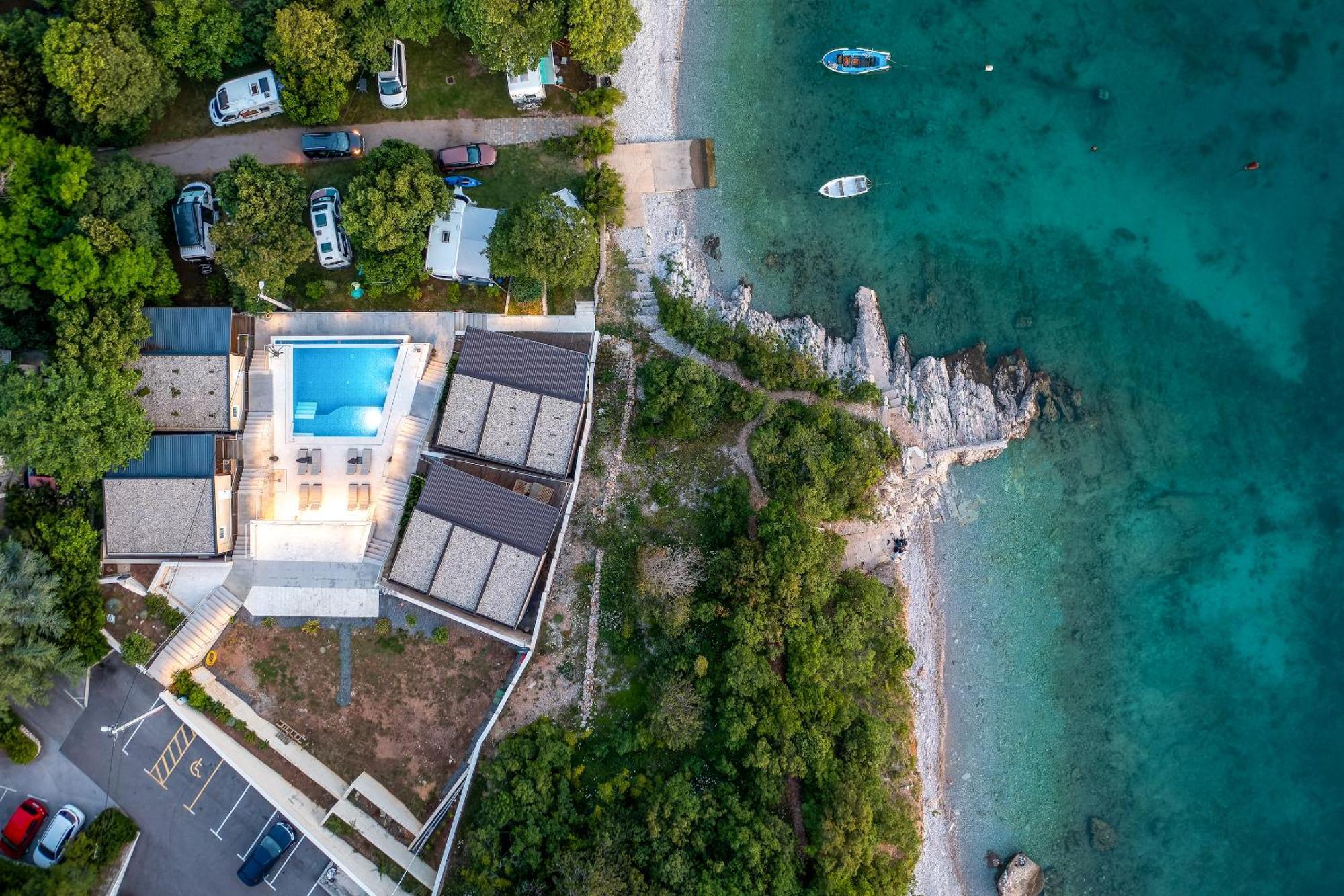 ホテル Boora Glamp Experience & Heated Infinity Pool セニ エクステリア 写真