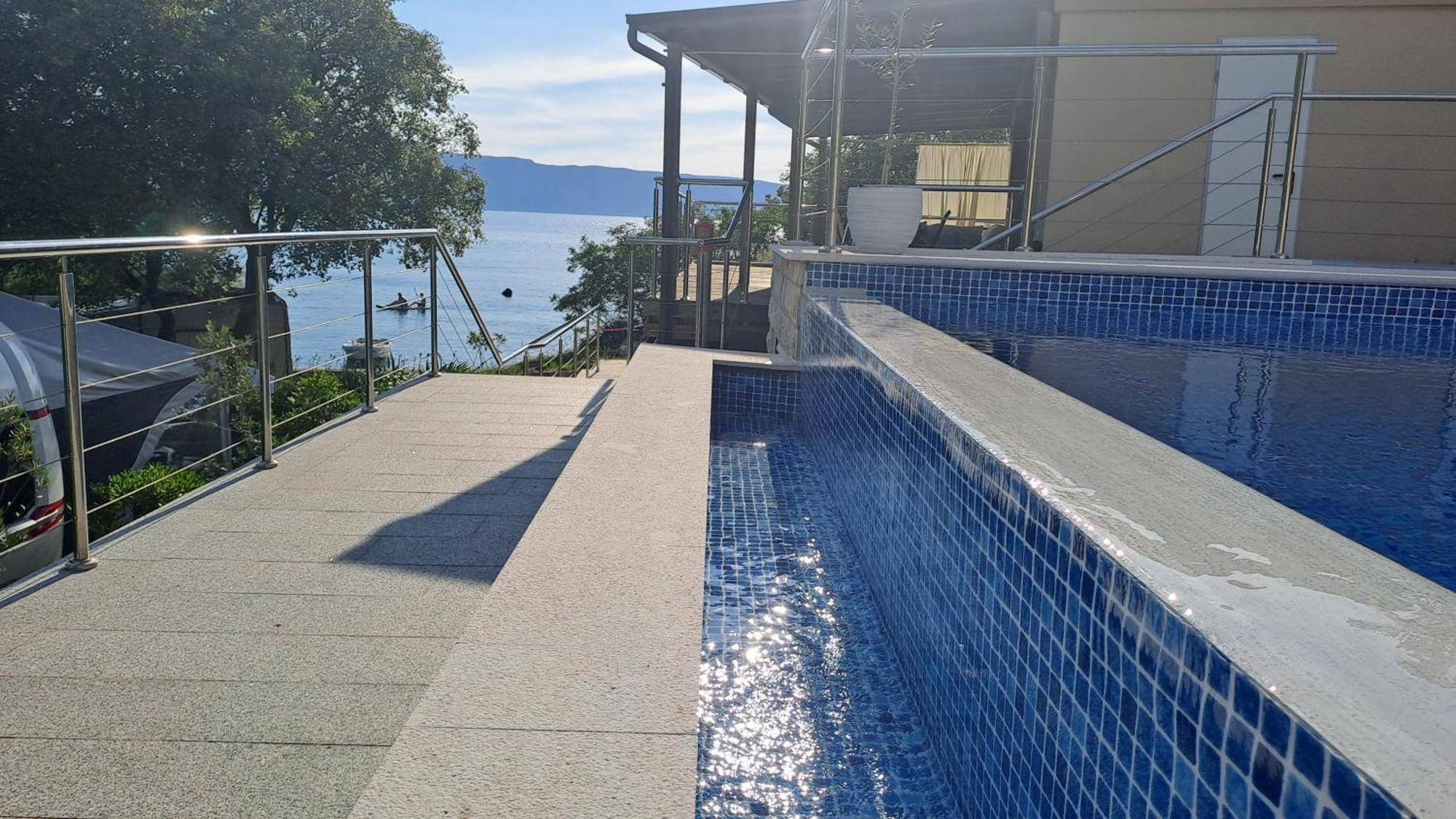 ホテル Boora Glamp Experience & Heated Infinity Pool セニ エクステリア 写真