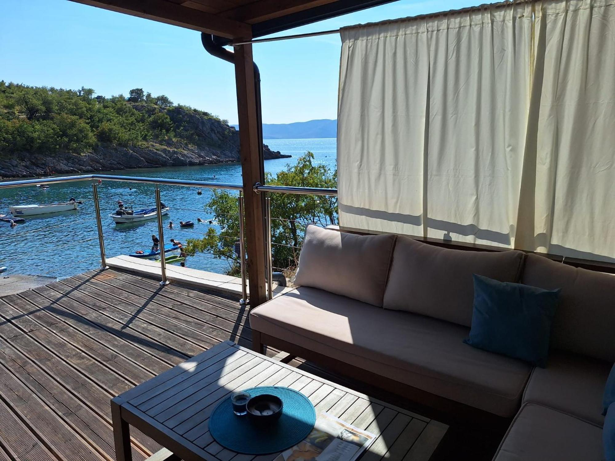 ホテル Boora Glamp Experience & Heated Infinity Pool セニ 部屋 写真